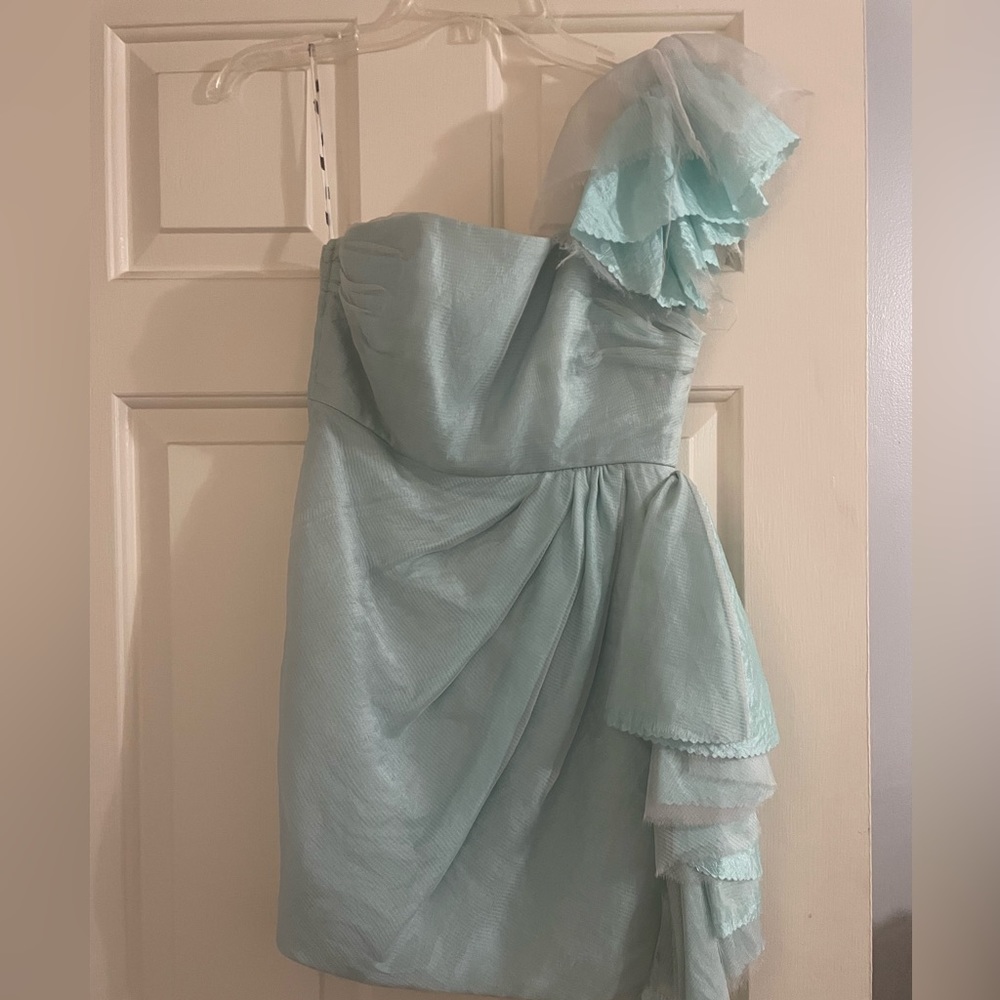 Sretsis by Pim Sukhahuta on sleeve mini dress